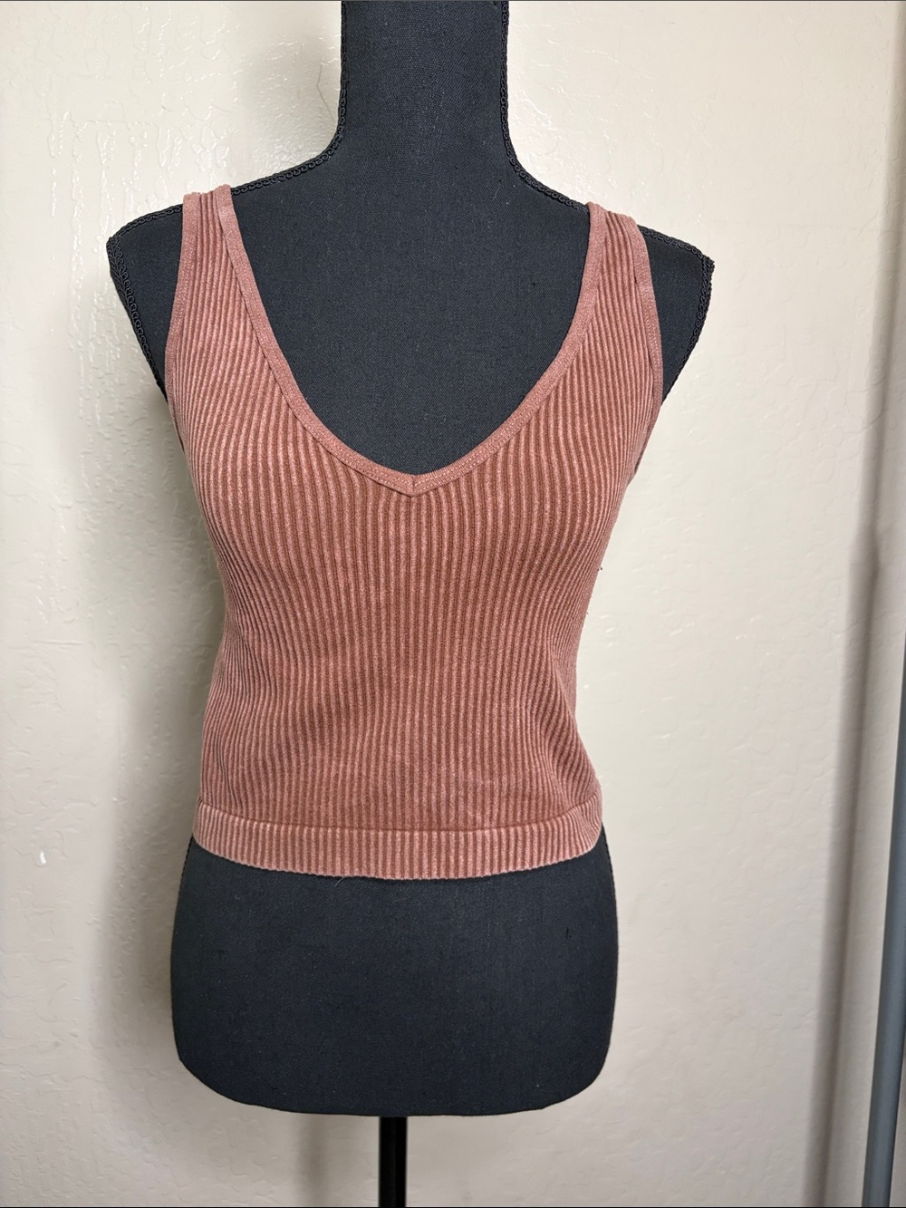 Ribbed V-Neck Tank Top in Dusty Rose